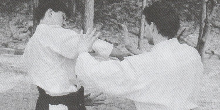 Against a yokomen-uchi knife