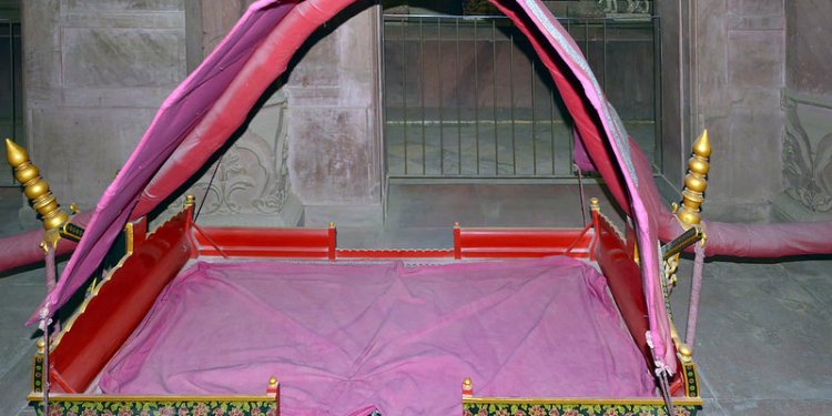 India - Rajasthan - Bikaner - Junagarh Fort Museum - Palanquin - 68